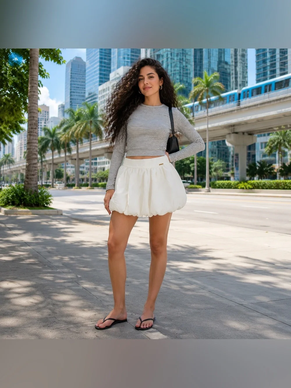 MISSGUIDED Ivory White Bubble Hem Mini Skirt Size L